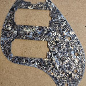 PG 34004: Music Man USA Stingray 5 String H H (ROYAL CRUSH)