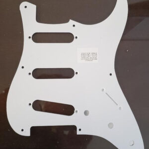 PG 4002: Fender Original 1957 Strat 1 ply White